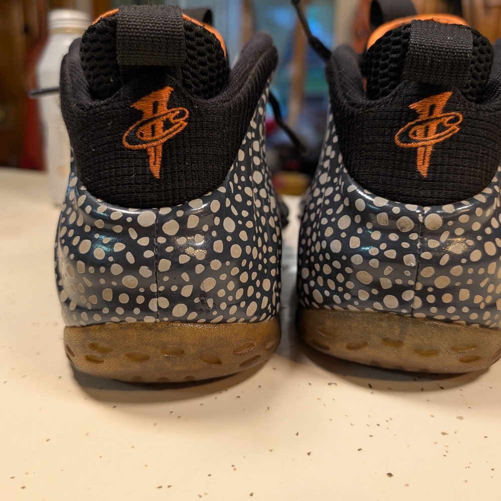 Nike Black and Orange Mid-Top Sneakers - Picture 4 of 5